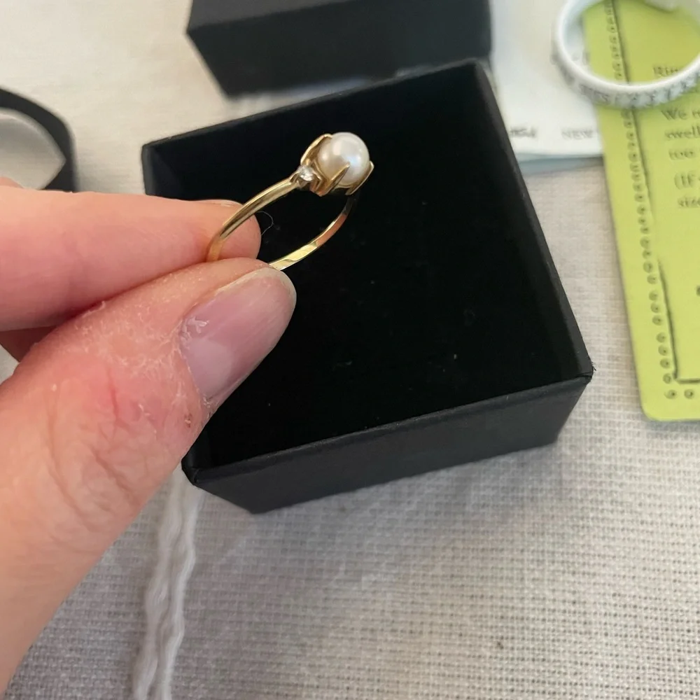 Catbird 14K Gold Ring Soap Bubble Pearl Diamond Ring - Picture 4 of 10